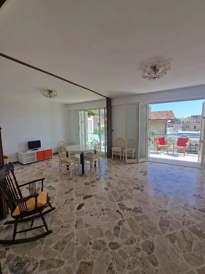 Mongibello Apartment Mondello Italy